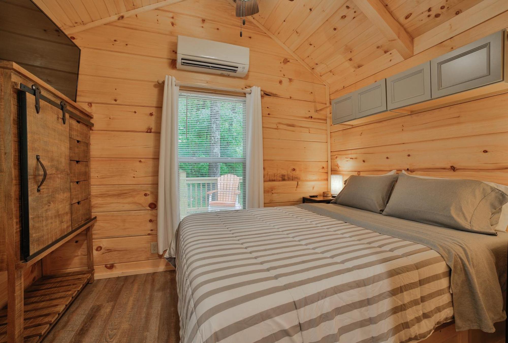 Lena Cabin Wooded Tiny Cabin - Hot Tub Chattanooga Exterior photo